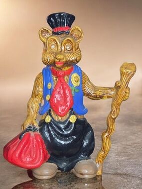 Vintage 1971 Signed Artisan Chalkware / Plaster Bear Figurine